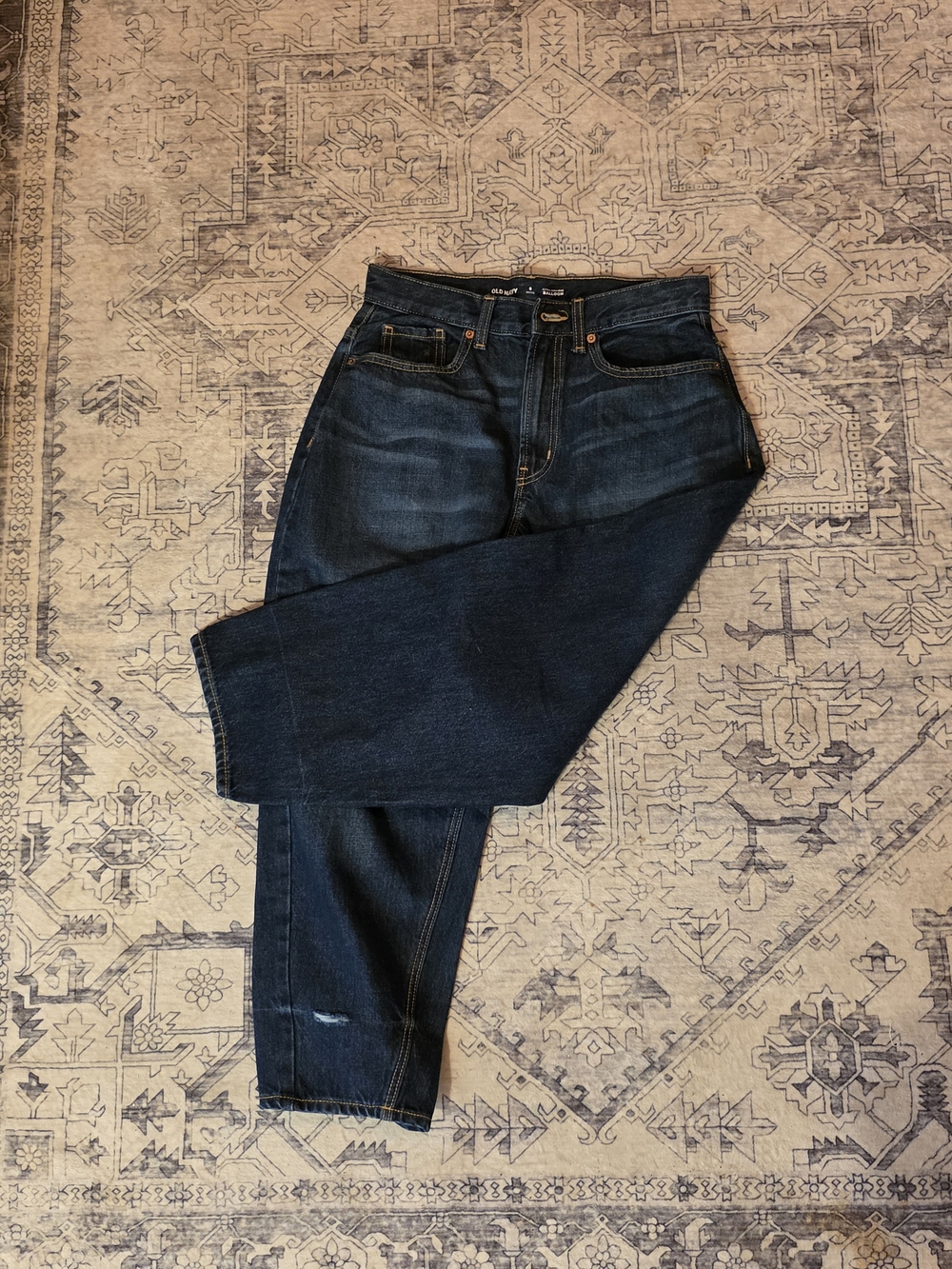 Old Navy Extra High-Rise Balloon Jeans – Size 8 Petite